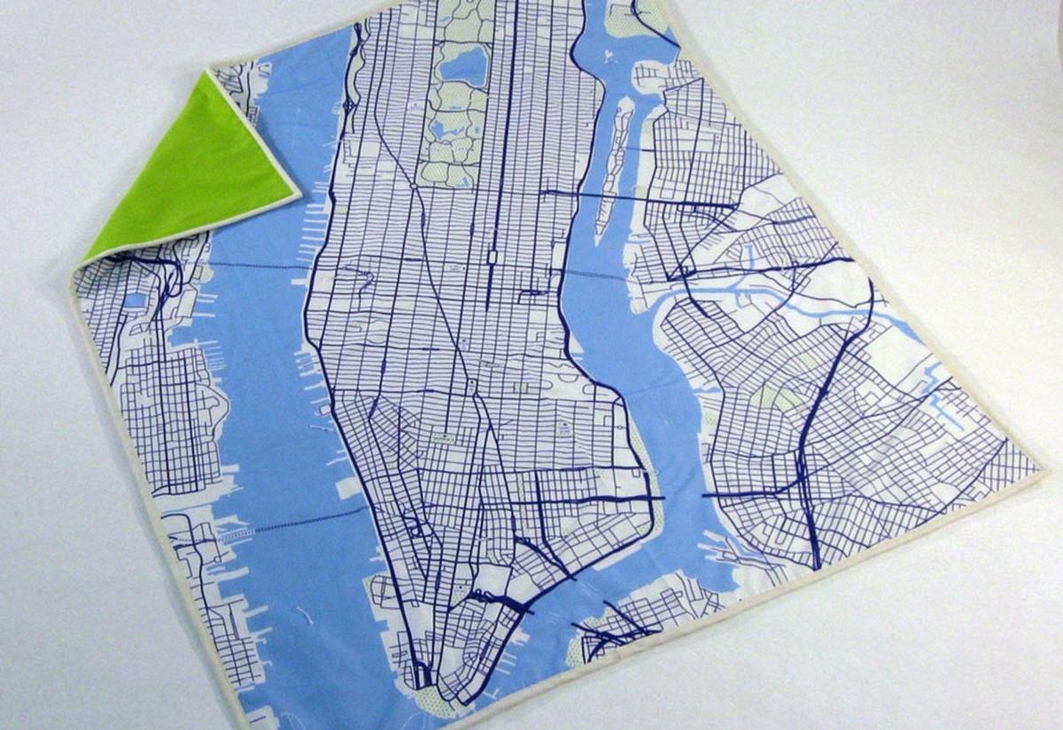 These handmade, beautiful baby map quilts are truly a one-of-a-kind baby gift and heirloom. bit.ly/1iV0h0V