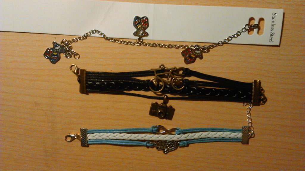 SMbisuteria's tweet photo. Brazaletes y pulsera, envío inmediato!!! No te quedes sin ellas http://t.co/KzzR2abnZE