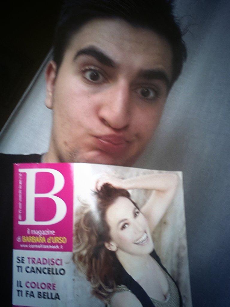 pepitoscommegna's tweet photo. @carmelitadurso @B__Magazine #selfiemaniaaa #selfiebmagazineeeee ♥♥♥♥♥ http://t.co/fpSJ05UOS6