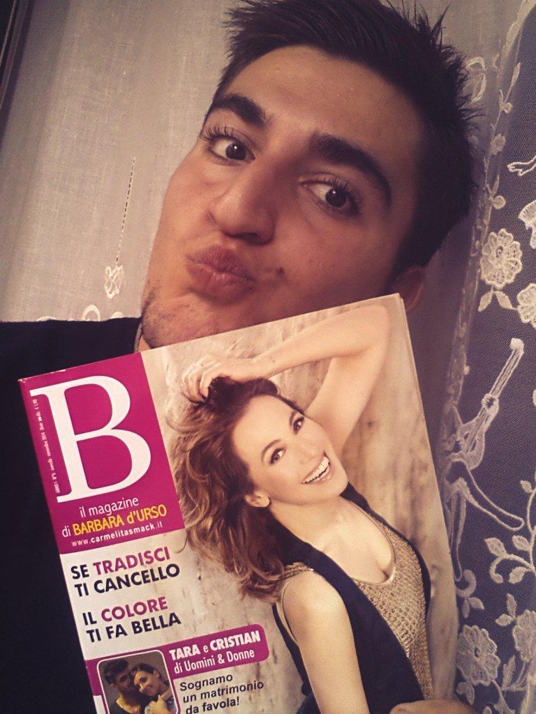 pepitoscommegna's tweet photo. @carmelitadurso @B__Magazine #selfiemaniaaa #selfiebmagazineeeee ♥♥♥♥♥ http://t.co/fpSJ05UOS6