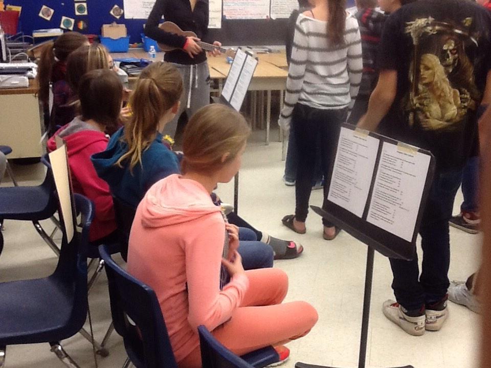 ChenzCan's tweet photo. AMAZING practice today with the @AllandaleKnight #Freternity ! I had goosebumps! @musicmakesus_ca @SCDSB_Schools http://t.co/EA3QYZA2o0