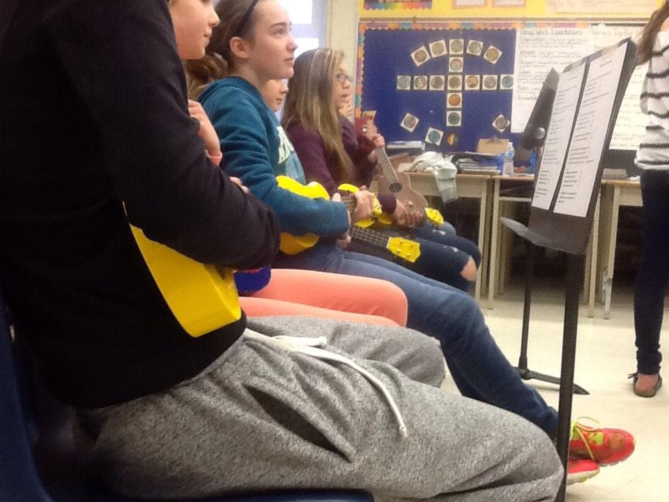 ChenzCan's tweet photo. AMAZING practice today with the @AllandaleKnight #Freternity ! I had goosebumps! @musicmakesus_ca @SCDSB_Schools http://t.co/EA3QYZA2o0