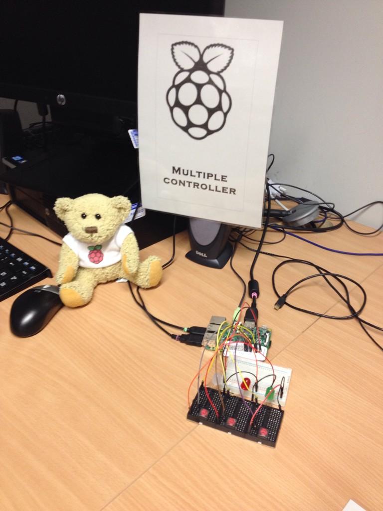 NALooker's tweet photo. #PiAthlon #FridayPiday Really good day with @DawnHewitson @davidames and all the #PGCECompSci trainees http://t.co/yTFYooYO3Q