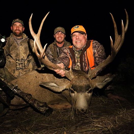 Congrats to Mossy Oak's own Norman Sneed on this giant mule deer in Utah! #huntingthecountry #mossyoak #utah