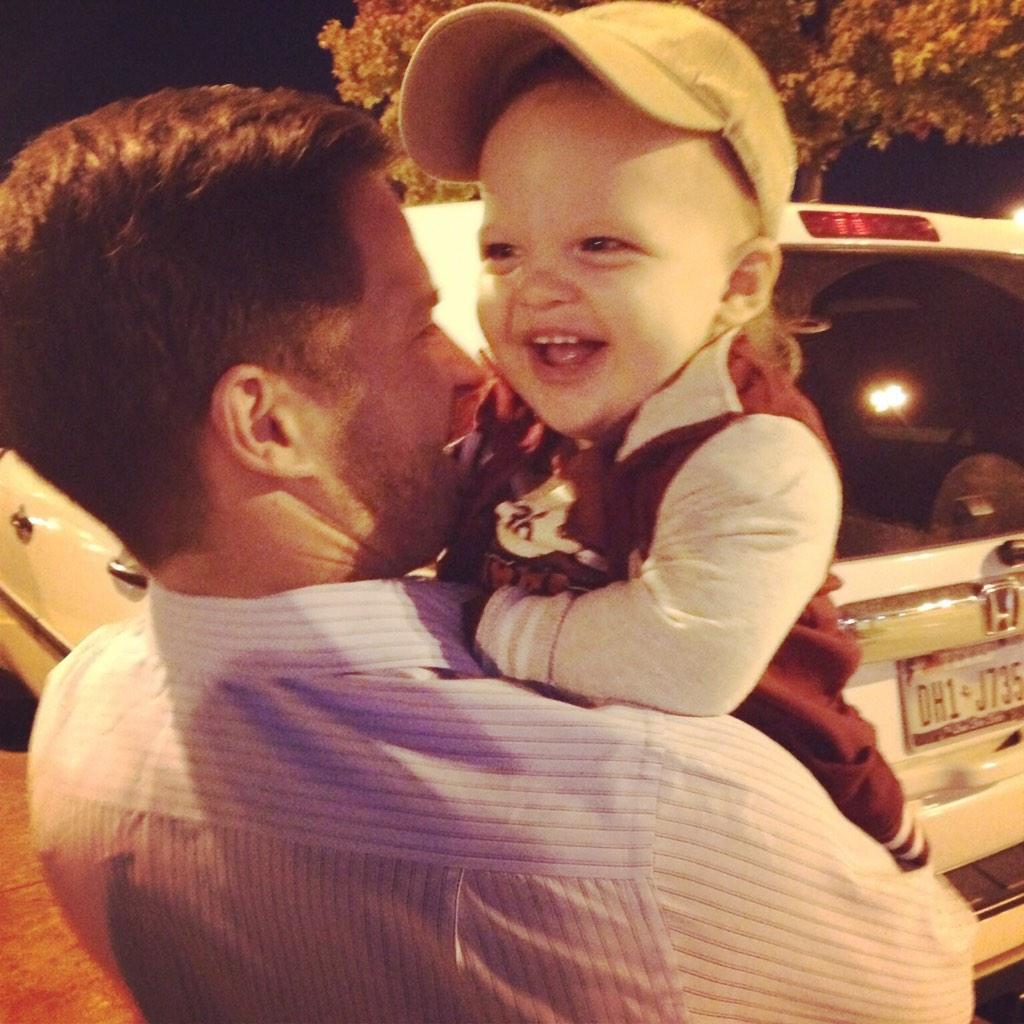 MerrillyMerMer's tweet image. Charlie thinks Uncle Adam is pretty hilarious. #charlie #definitebellylaugh