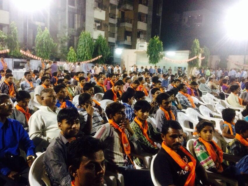 PrakashnathjoGi's tweet photo. Bjp karykarta snehmilan karykaram at #paldiward @ANIMESHSONI_09 @NayakDeep @pankajshuklabjp @iManishBJP @mantra_30 http://t.co/fwJ0CyY5gf