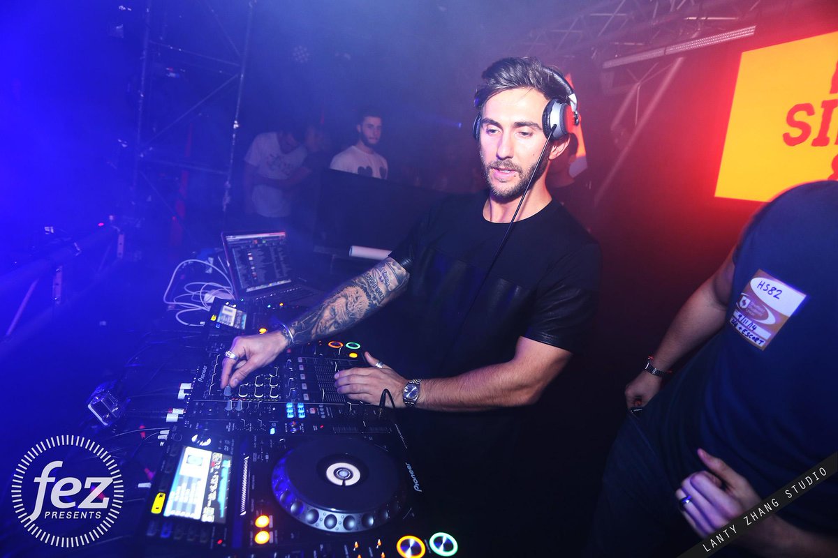 LantyZhang's tweet photo. #GigCapture 044 @hotsince82 at @ClubFez presents at Foundry & Fusion @SheffieldSU http://t.co/n8CFaNXYSv