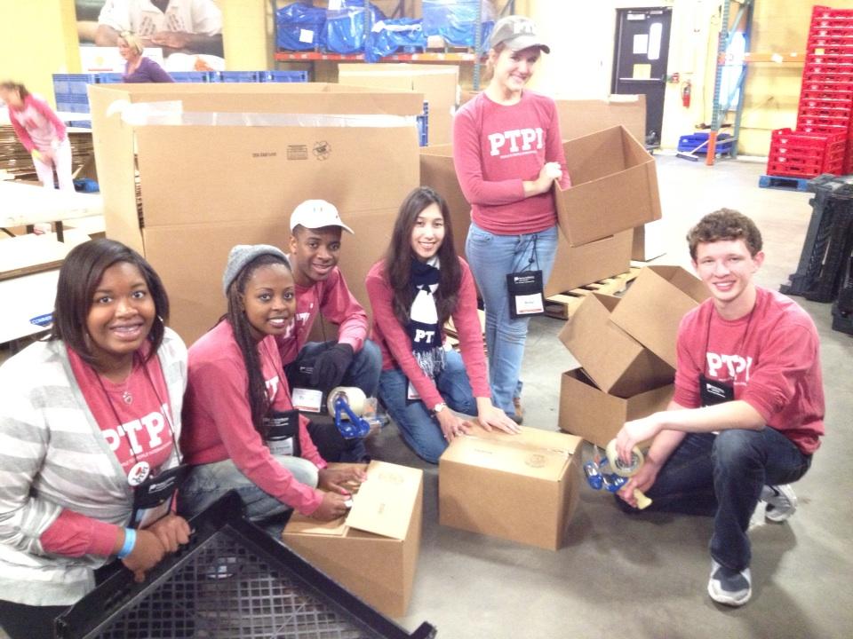 tamershon's tweet photo. @ptpi volunteers working at @harvesters #hunger for Global Youth Forum. http://t.co/iP65fwKpf6
