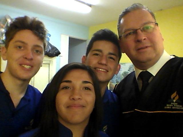 Jovenes del Colégio Adventista de Talca que entregaron su vida a Jesús hoy 07/11/2014.