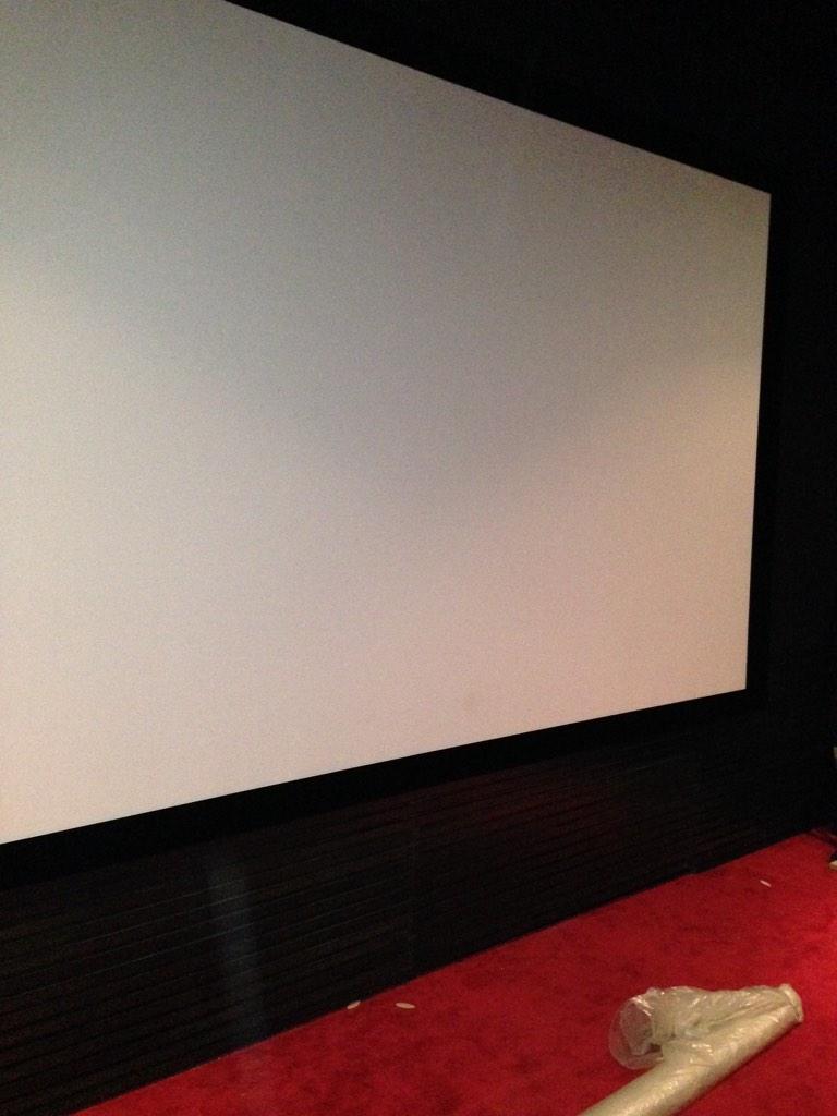 DarkSideOfTheRoom tweet media