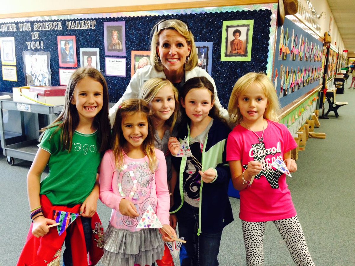 rockenbaughES's tweet photo. Foam Flyers in 2nd grade on #ScienceExplorationDay #RESScience http://t.co/1riZG9EoND