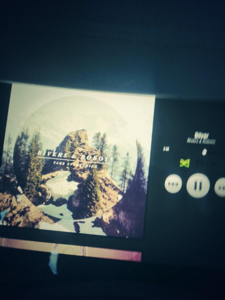 Nothing better than @riversandrobots in a road trip! #loveindiemusic