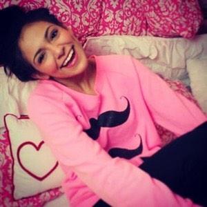 Happy birthday Bethany Mota I love you so much!! Happy birthday girl!! 