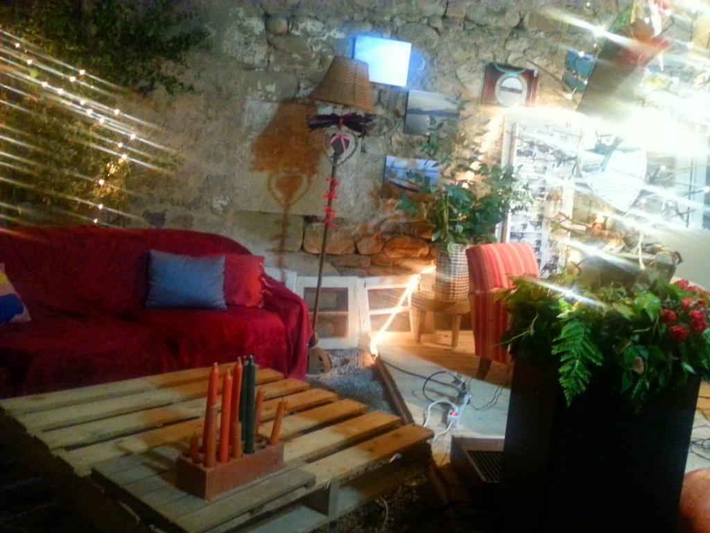 hotelcasonazul's tweet photo. #música, #literatura #Navidad #antigüedades #arte #decoración #Cantabria #libros Mañana en nuestro espacio #CuadraLab http://t.co/mfTu4Zkdi3