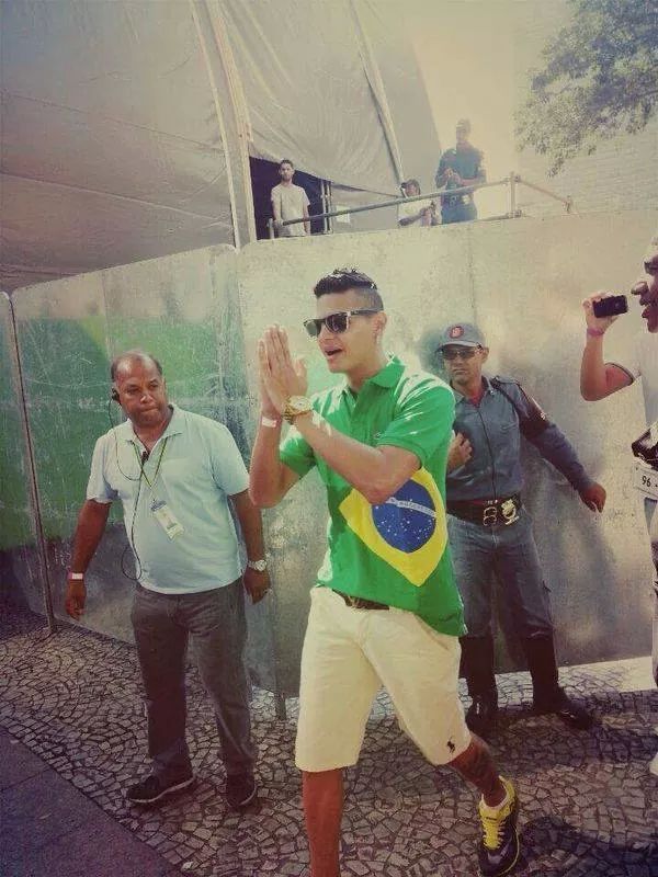 Juliana13Marcal's tweet photo. Idoolo perfeeito ❤😍 te amo #GUSTAVO 💜💓💎😍👏ⓗⓤⓝⓖⓡⓘⓝⓔⓣⓔ 👉👈👍 @HungriaOficial @HungriaFc http://t.co/luWxqc11ZS