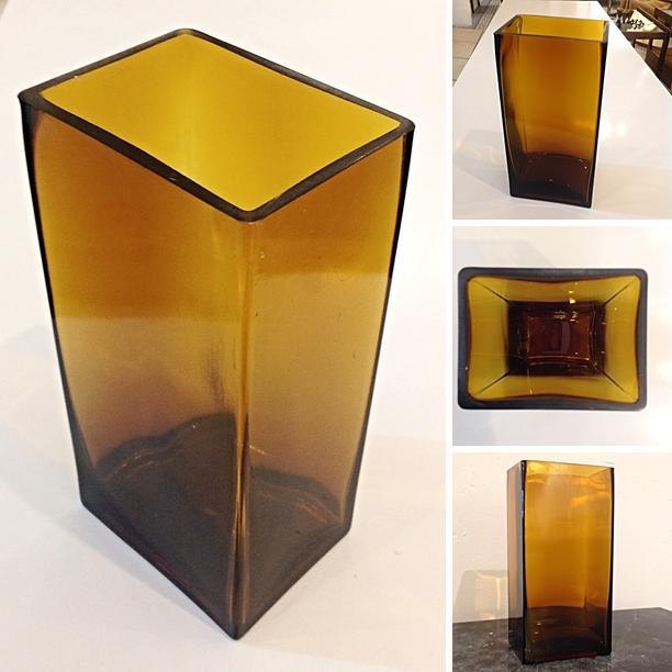 VtgLifeRedhead's tweet photo. #Amber #Glass #Retro #DanishModern Style #BoxVase . Info @ link below. http://t.co/3c2TZBRQ9T http://t.co/cgoCqXMOb1
