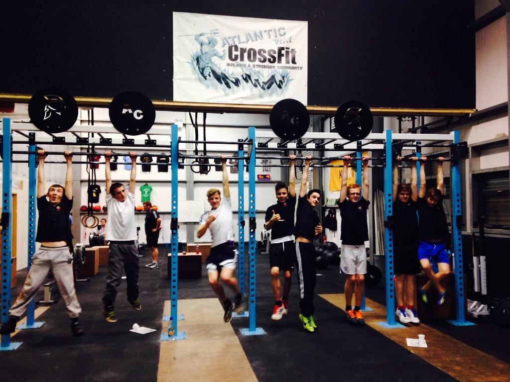 CF_Kids_AW's tweet photo. Great afternoon with @LlantwitPE BTEC class! Learning functional movements and having fun @AcCrossFit #CrossFit http://t.co/50OqZ7SXZB