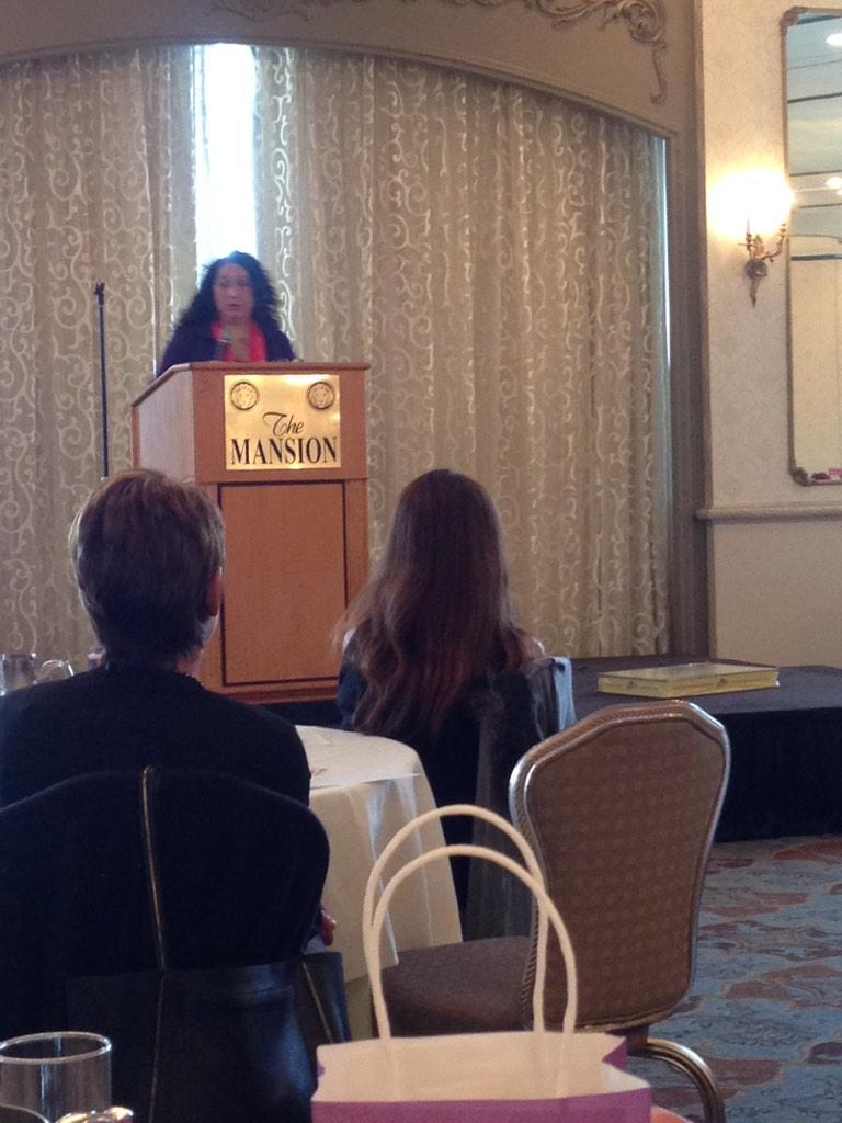 Tia_Johnson_'s tweet image. .@jocolontonio I&apos;ll create my chocolate box with MY fairy dust! #SmallBizBootCamp