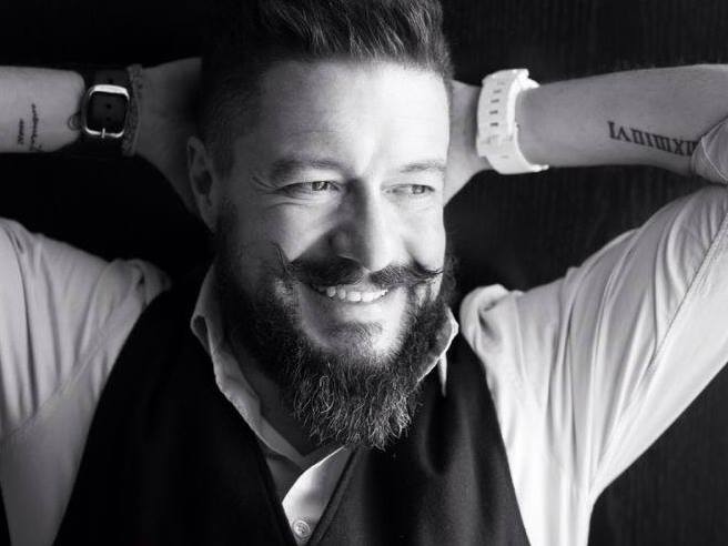 Glocal_Design's tweet photo. #Entrevista #Baumgartner compartió su visión del diseño dentro del marco de #VOR2014 #Centro http://t.co/vRVCdAKv61 http://t.co/TZJMr2TZyI