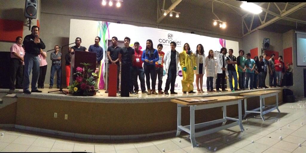 conaciet's tweet photo. El Director General @TecChapala agradece a los estudiantes del proyecto K Ciencia en el marco del @conaciet http://t.co/wyTJXcrdJB