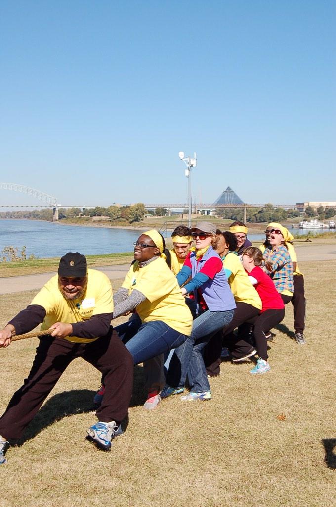 andrewjpg's tweet photo. Friday fun at @GetRiverFit with @LeadershipMphs and @theNewMemphis today. #GetRiverFit http://t.co/ZPauYeSa5w