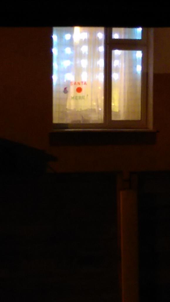 PrestonThat's tweet photo. Hampstead Rd, Ribbleton..... 7th of November and the christmas decorations are already up #PrestonThat http://t.co/NkNKpmzokC