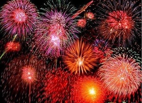 KomeLondon's tweet photo. Ok fireworks are pretty but they're outside in the cold. Kome inside @deaddollsclub Arch for sparkling street food http://t.co/sFOS82qM9i