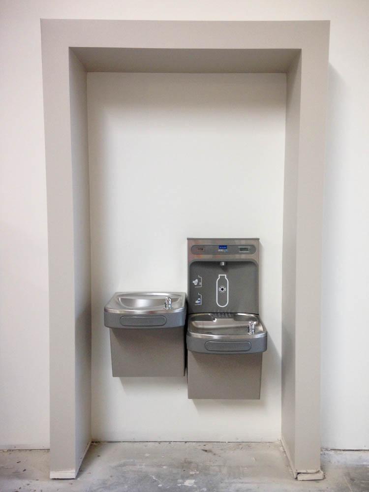AliotoRecCenter's tweet photo. Refillable water bottle station at the Joseph L. Alioto Recreation Center. @SMCCampusRec http://t.co/18F6RjueVe