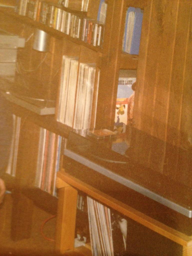 AOTP_PS's tweet photo. @killzone #killzone10 How about 550 LP records and Telefunken turntable? http://t.co/b1tApbe9Vl
