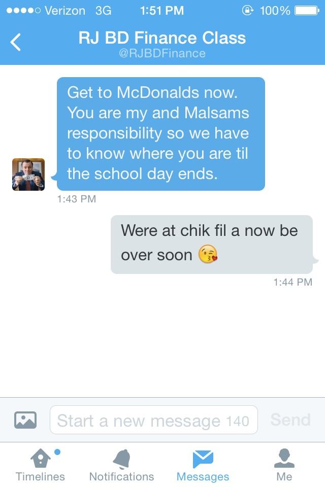 Chonkel18's tweet photo. When your teachers slides into the dm's>>>> http://t.co/NhjqTiUbYp