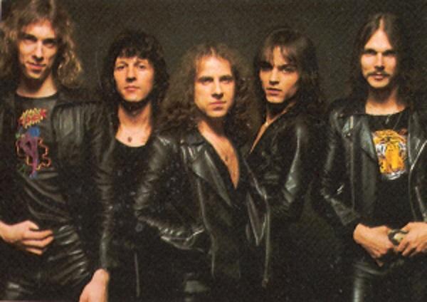 Dimitrijevic_66's tweet photo. .@cnni  Outstanding guitar work from Scorps Matthias Jabs &amp; Rudolf Schenker - Still Loving You http://t.co/7ra5xrVcUu http://t.co/EkZXo3kft3