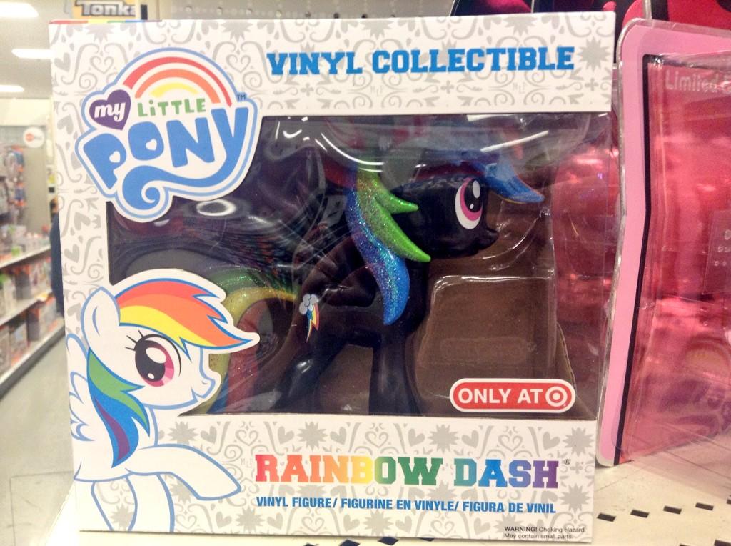 My Little Pony Rainbow Dash 9 Vinyl Art Figure