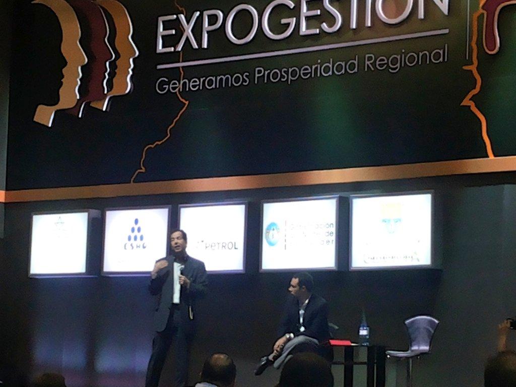 Cierre de #Expofrontera conclusiones por el experto #RonaldHeifetz  y el pdte de @camaracucuta @JMGonzalezCa