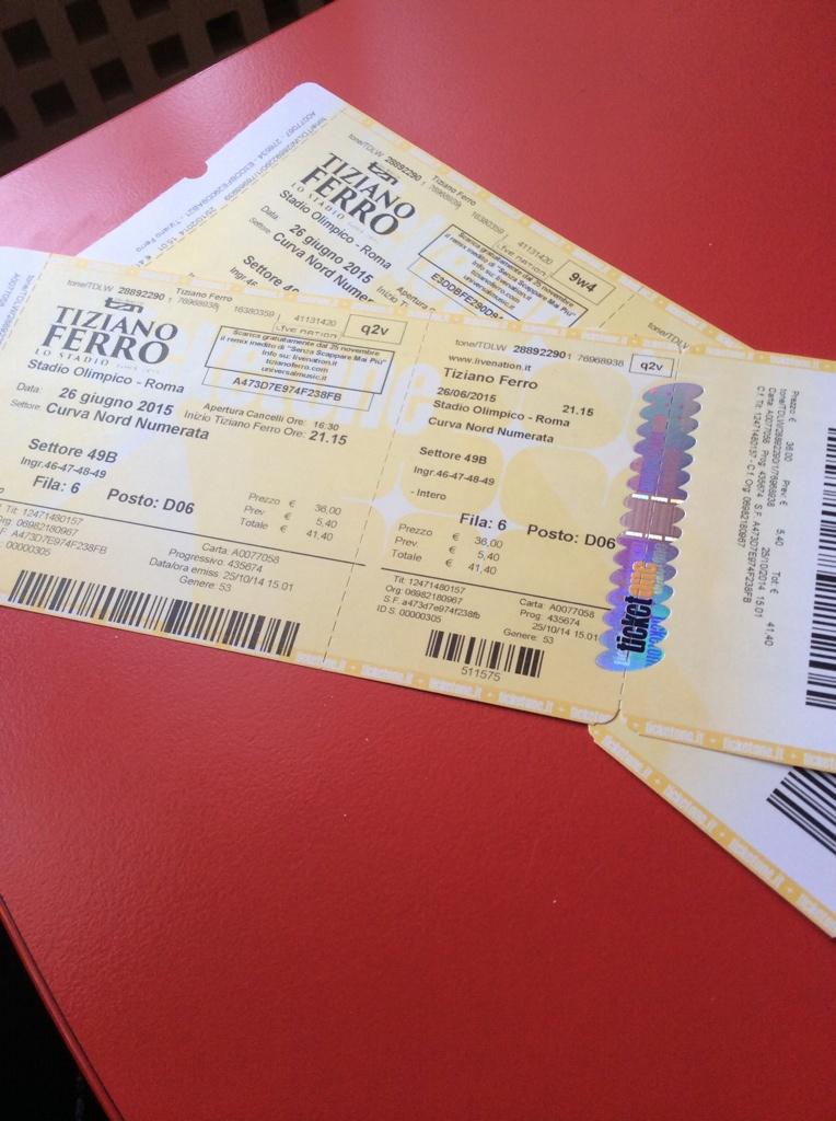 V3r488's tweet photo. #TZN #TizianoFerro sempre piú reale!! #giugno2015 #tiaspetto! http://t.co/nOuyfgCD4d