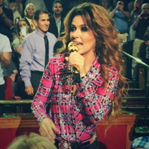 STwainiac's tweet photo. I love this woman. She's my hero, my inspiration, my motivation, my fav singer &amp; she's a true angel. @ShaniaTwain http://t.co/ZiXe5N0Kpz