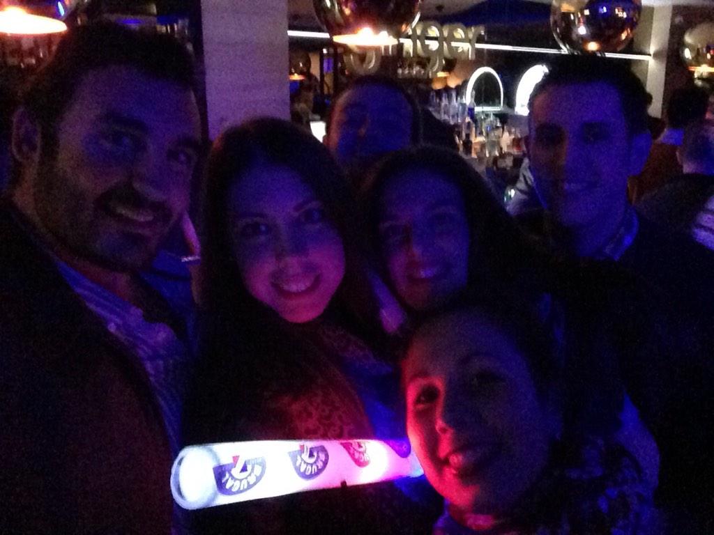 jm_soro's tweet photo. Gran noche con buenos amigos!! @Belen_RLopez @AngeladelosSFdz @SoniaGarcia412 @andrees1992 #Cuevas http://t.co/3qk9mRGRxl