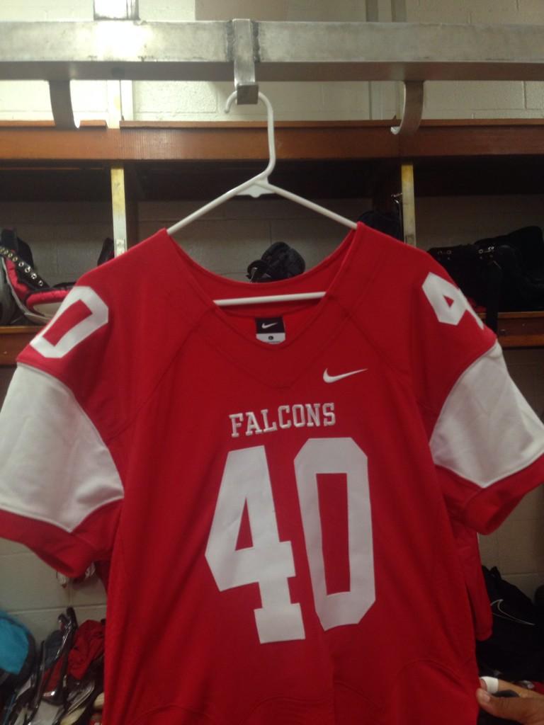 EverydayFein's tweet photo. There was one senior not out there tho... Love you Evan, we miss you.. We doing this for you ππ― #40 #DoItForEvan http://t.co/a4HMy8UAxj