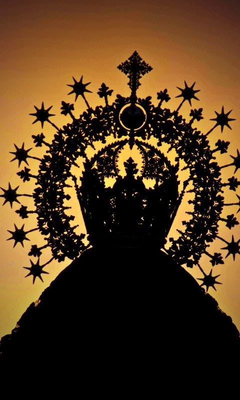 La paloma del Porvenir,nuestra Paz,la fe,la victoria,la gloria,la pureza,la pena,la madre de Sevilla