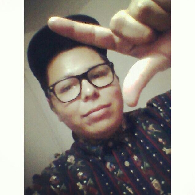 UNDERLACK's tweet photo. Fugaaa para el estudio!!
Hoy toca grabar "Asi es como se vive"
#NuevaRola #SellandoElPacto  #LosDeLaU  #Underlack http://t.co/SAkxr3O74p