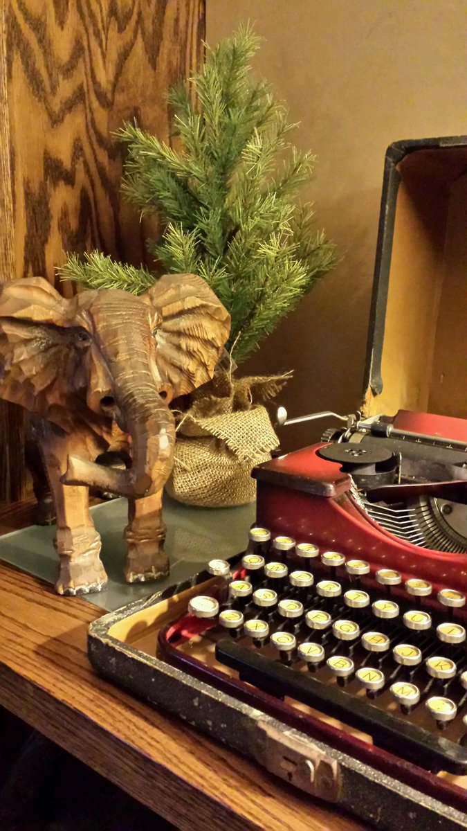 callawayfields's tweet image. Got the #Christmas #tree out yesterday.  #dontbejealous