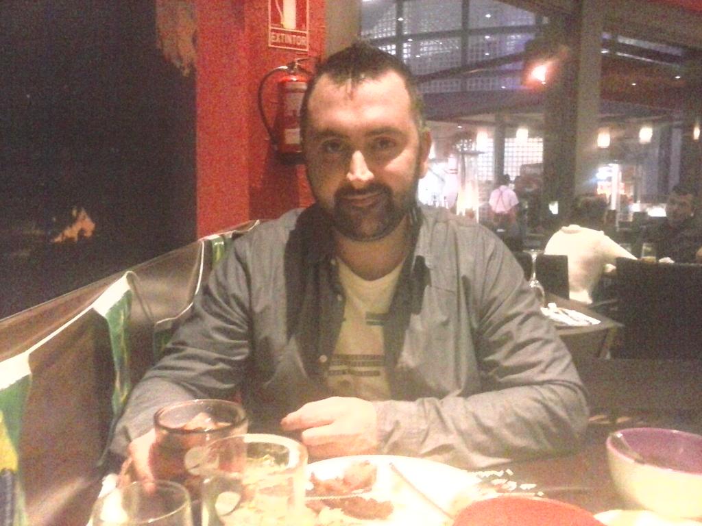 Sareta911's tweet photo. Una graan cena!!! Y en muy buena compañia como siempre!!! @DanielBoluda http://t.co/uPOKyMwhq1