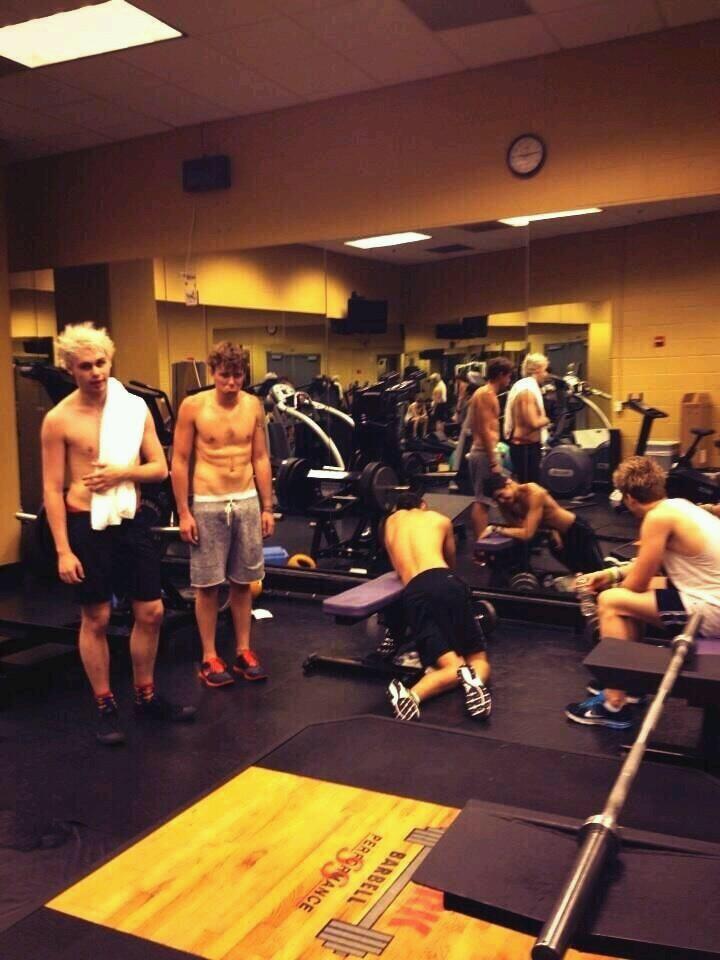 IF 5SOS AT THE GYM WONT MAKE YOU VOTE THEN I DONT KNOW HOW MANY ACACIAS ARE NEEDED TO SLAP YOU INTO SANITY #vote5sos