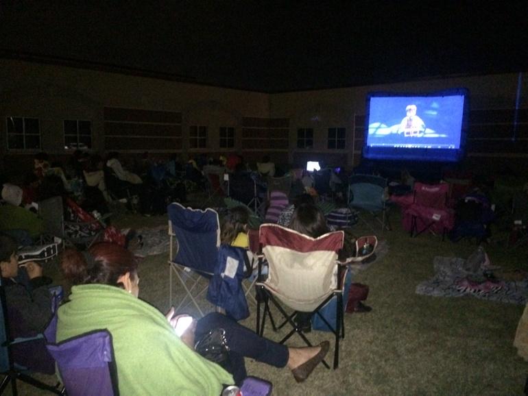 NorthgateCrElem's tweet photo. Movie night at Northgate Crossing http://t.co/j866viI3Hg