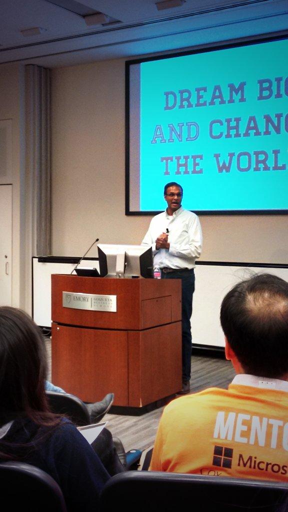 XavierLava's tweet image. &quot;After signing the term sheet, the investor told us they didn&apos;t have money anymore
...&quot; @sanjay #hackATL