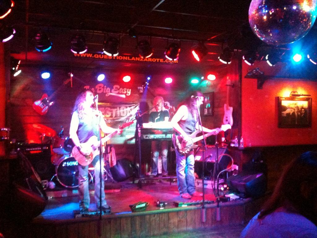 grahamtdowson's tweet image. @QUESTIONLANZA  great night at The Big Easy. Question Band great as usual!