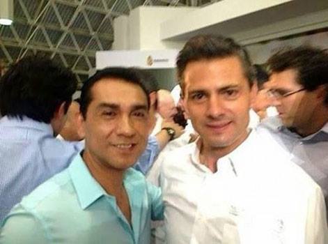 Global132's tweet photo. #YaMeCansé del Narco como brazo armado del Estado
México
#AcciónGlobalporAyotzinapa http://t.co/VRm2aKxWwi