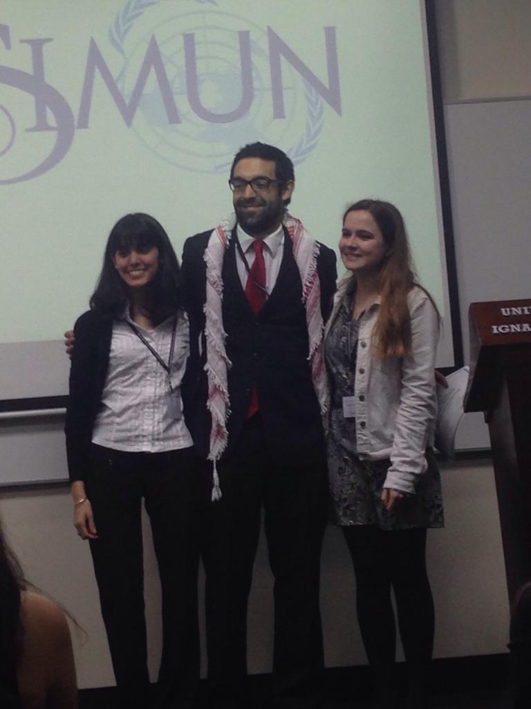 PDS_Peru's tweet photo. Peruvian Debate Society obtienen dos premios a MEJOR DELEGADO y un premio a DELEGADO SOBRESALIENTE en USIMUN http://t.co/69PkBxv3J7