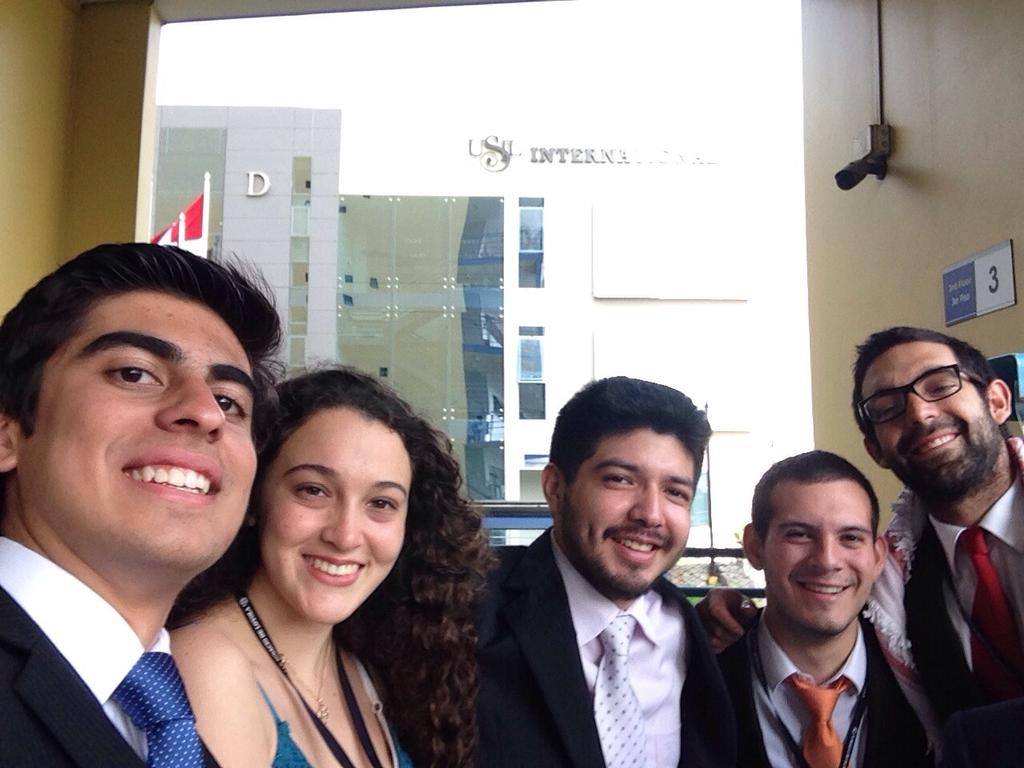 PDS_Peru's tweet photo. Peruvian Debate Society obtienen dos premios a MEJOR DELEGADO y un premio a DELEGADO SOBRESALIENTE en USIMUN http://t.co/69PkBxv3J7