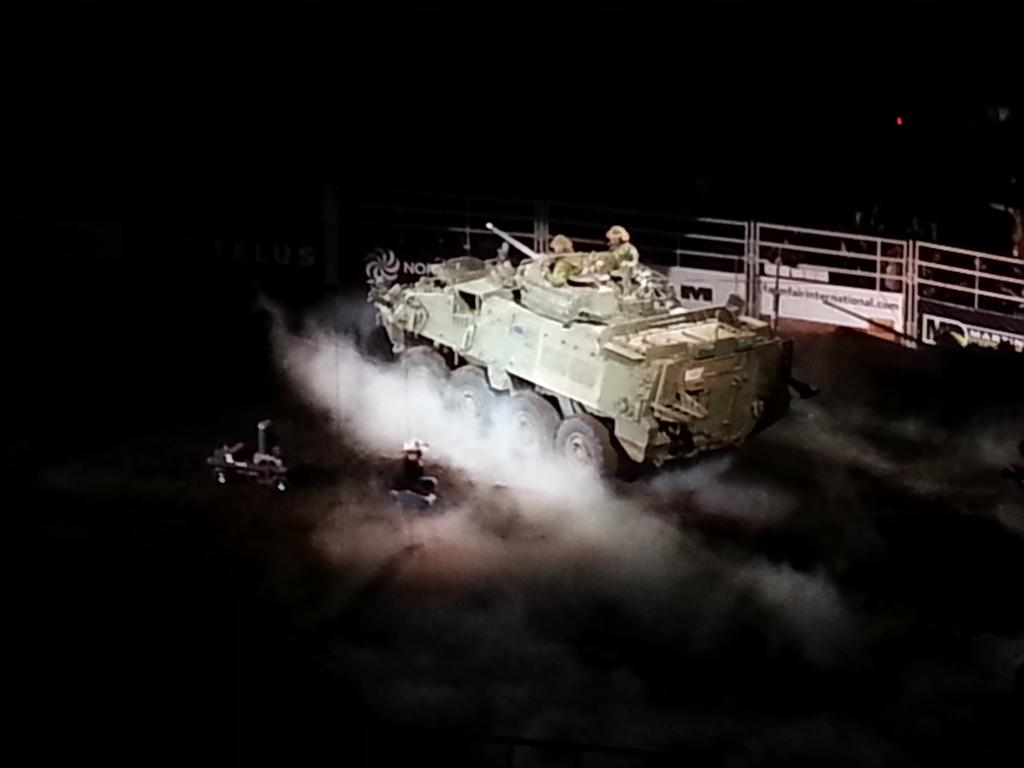 ATBWealthCLG's tweet photo. The smell of popcorn &amp; manure. Gotta love #CFR41 And there's a tank! #CFR14 @cfredmonton @ATBagriculture http://t.co/99SD0NzbRI