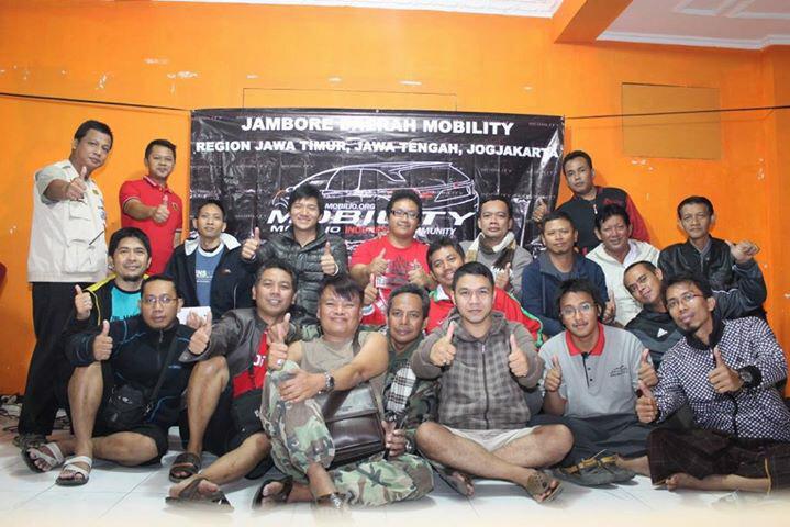 MobilityJateng's tweet photo. Jambore Daerah Jatim, Jateng &amp; Jogya pertama kali di sarangan. Dihadiri Ketua Umum Mobility Pusat Om Farid. http://t.co/2Ks1uxthRn